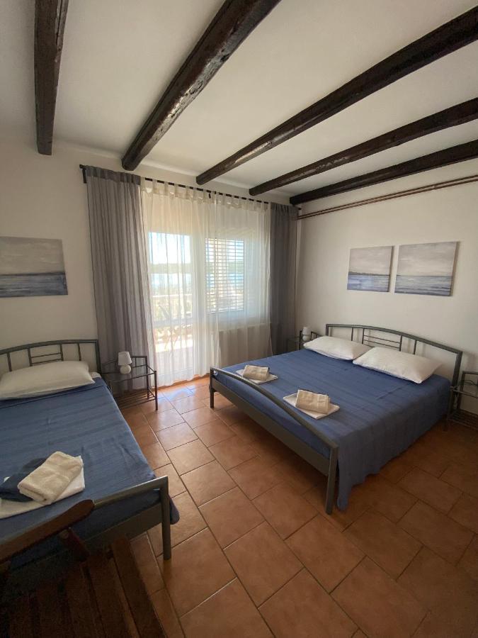Apartments Jelusic Pirovac Exterior photo